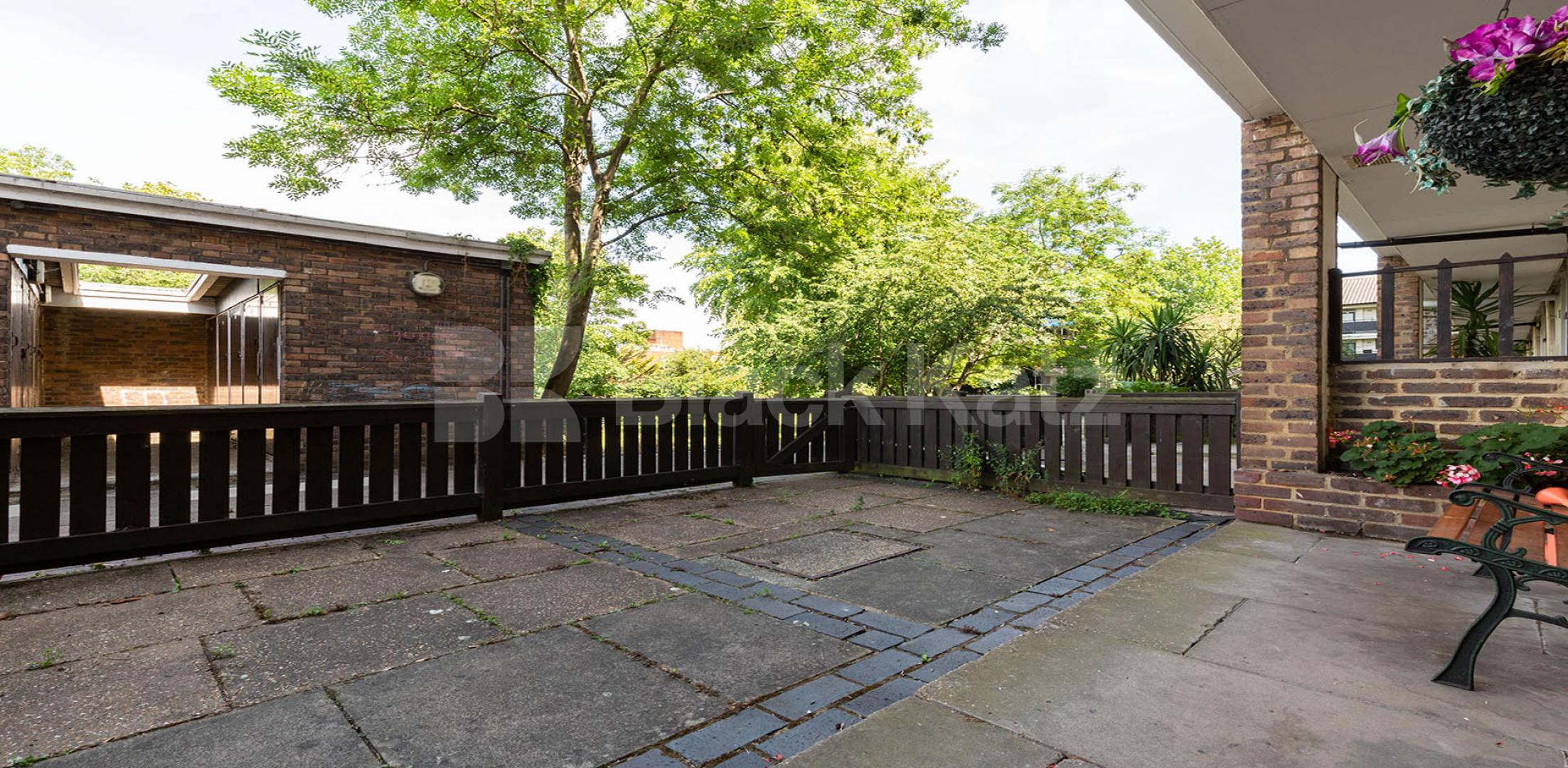 			SPLIT LEVEL 3 BEDROOM MAISONETTE, 3 Bedroom, 1 bath, 1 reception Ground Floor Maisonette			 Dalmeny Avenue, TUFNELL PARK